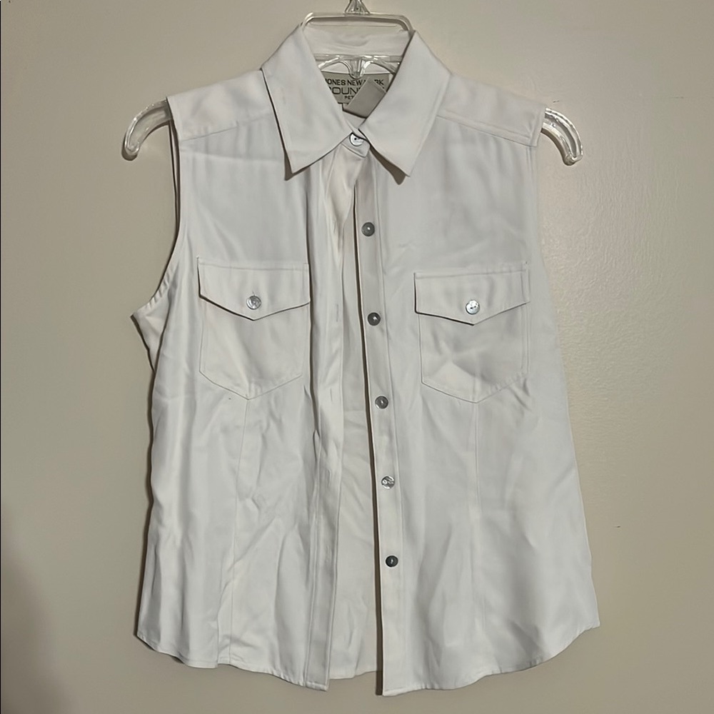 Women's Cream Sleeveless Top